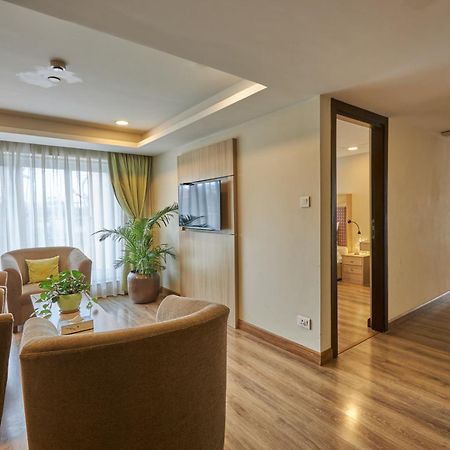 Hotel Crowne Imperial Katmandu Dış mekan fotoğraf