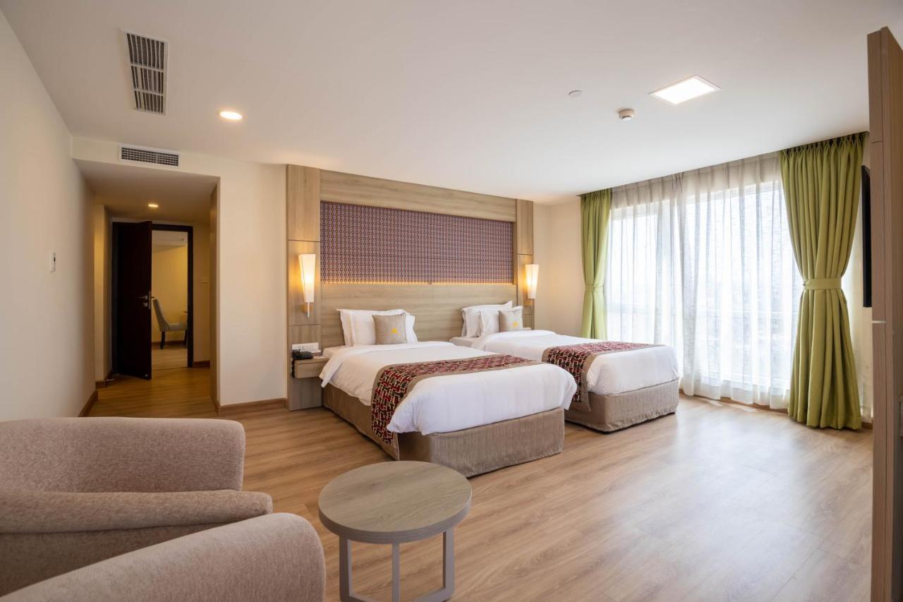 Hotel Crowne Imperial Katmandu Dış mekan fotoğraf