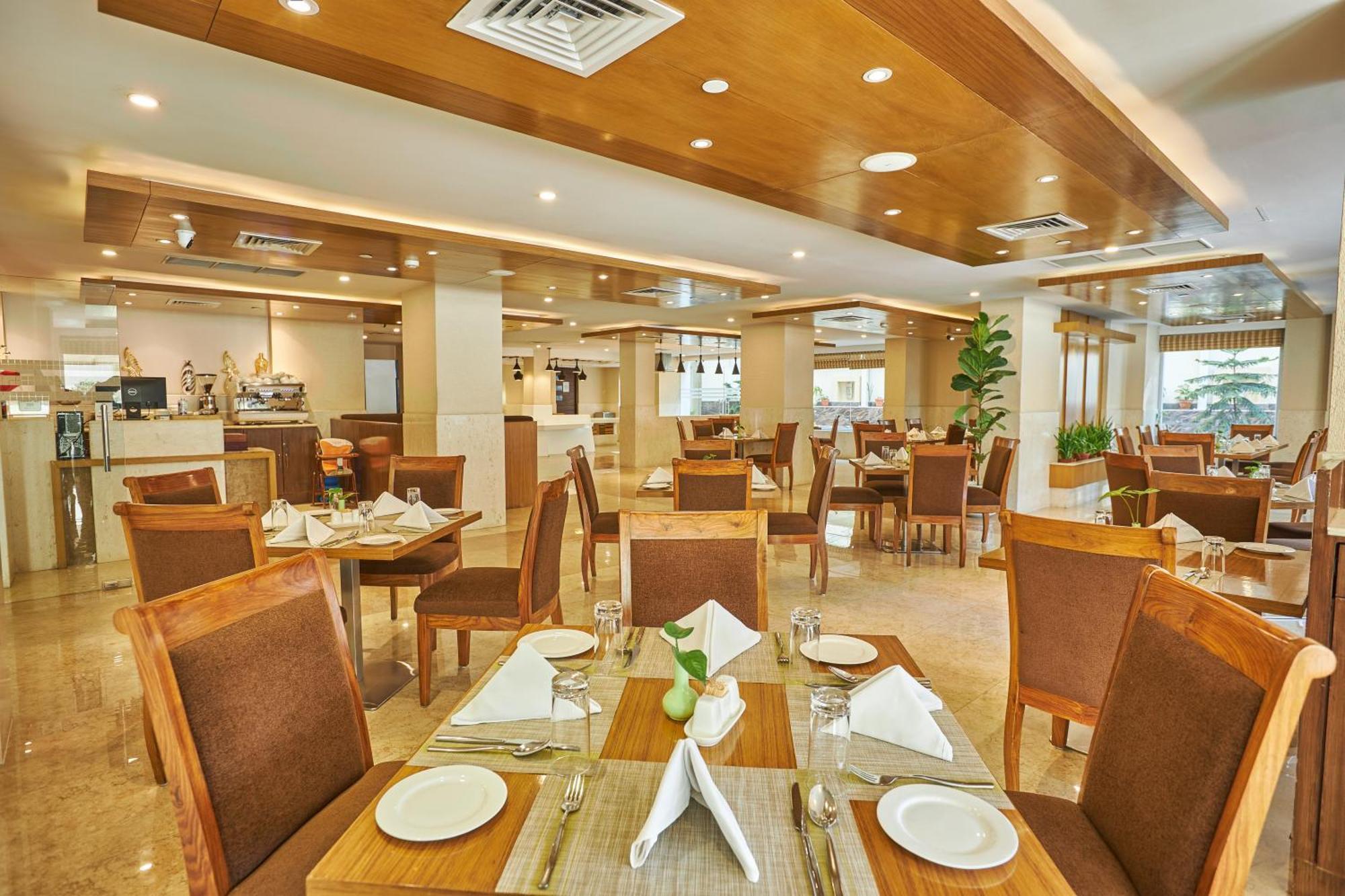 Hotel Crowne Imperial Katmandu Dış mekan fotoğraf
