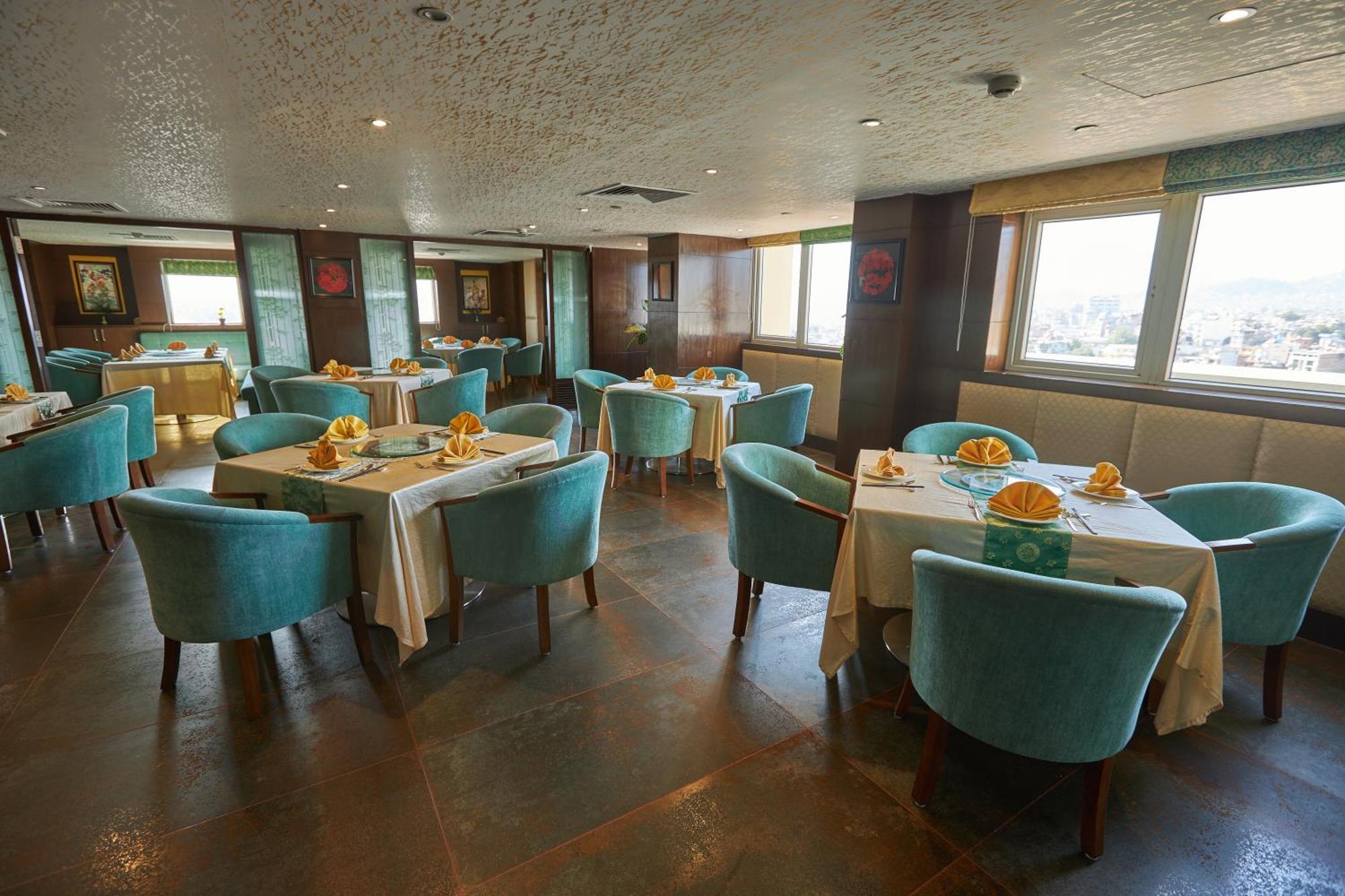 Hotel Crowne Imperial Katmandu Dış mekan fotoğraf