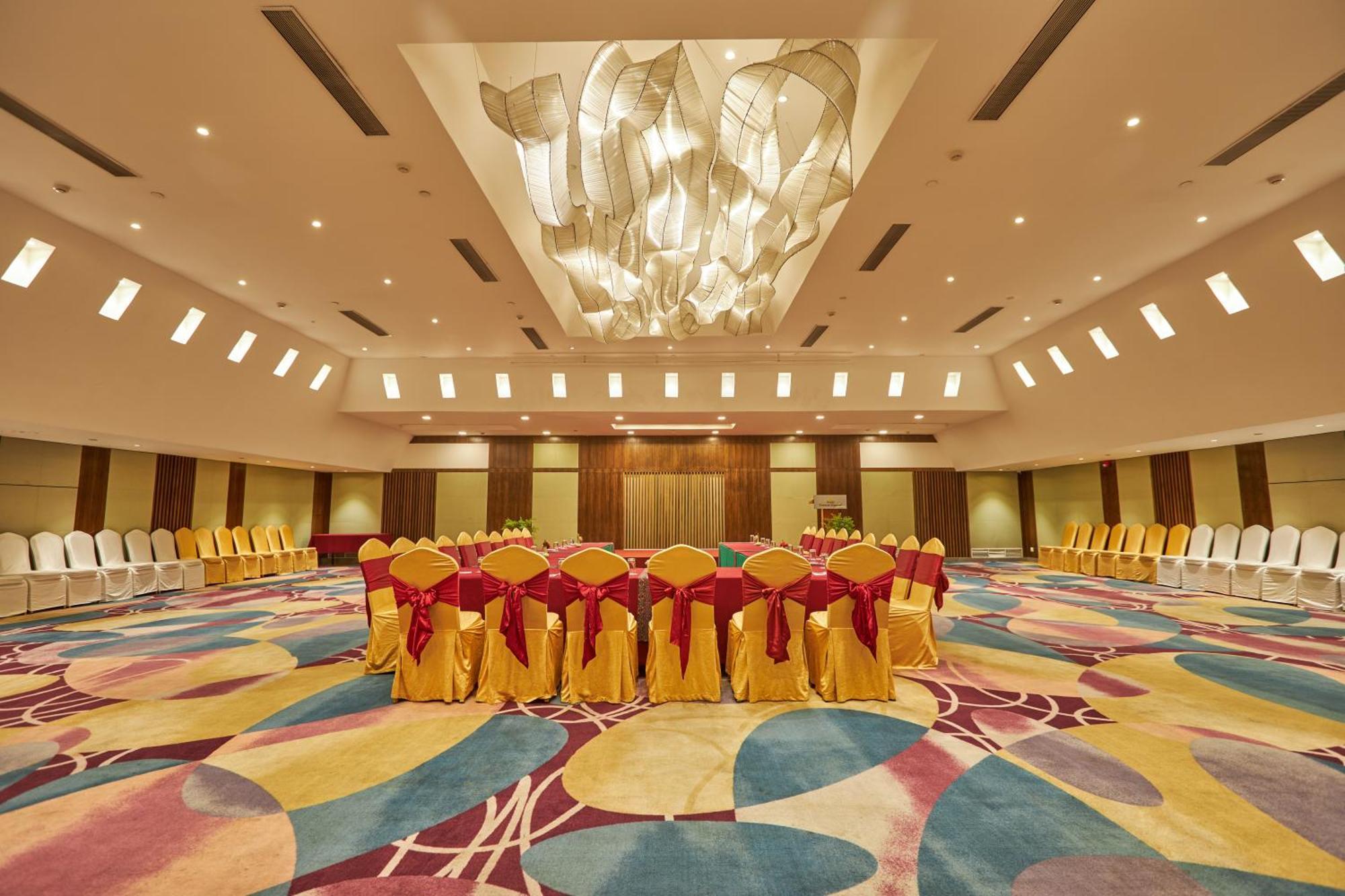 Hotel Crowne Imperial Katmandu Dış mekan fotoğraf