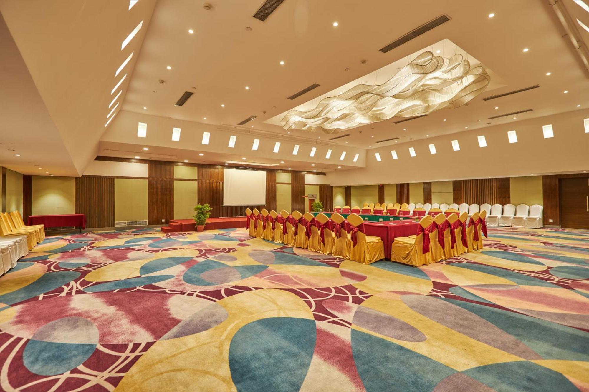 Hotel Crowne Imperial Katmandu Dış mekan fotoğraf