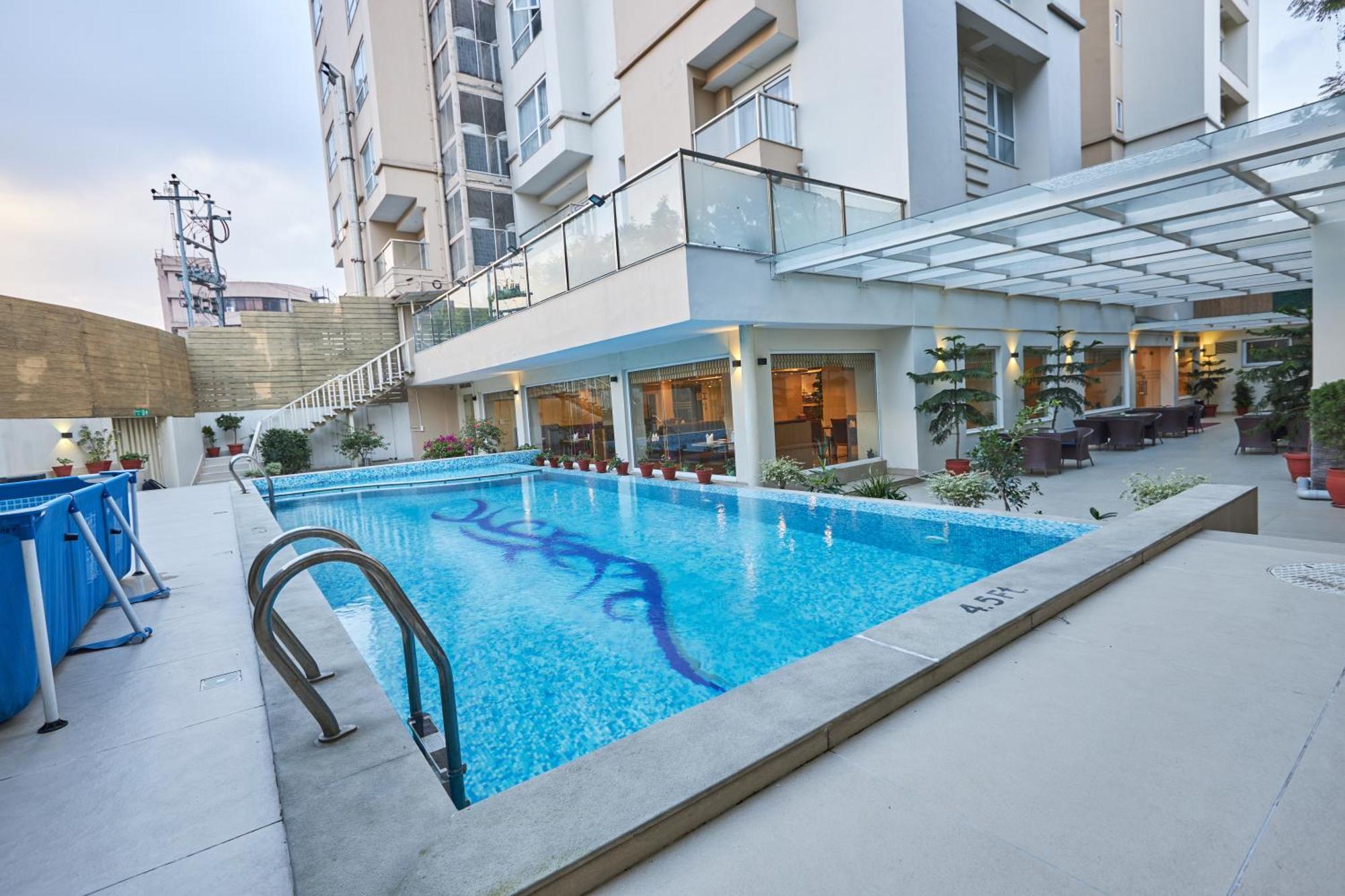Hotel Crowne Imperial Katmandu Dış mekan fotoğraf