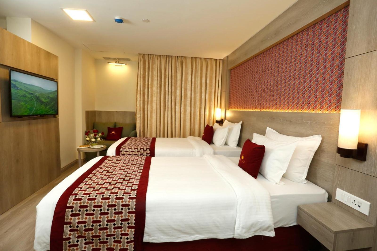 Hotel Crowne Imperial Katmandu Dış mekan fotoğraf