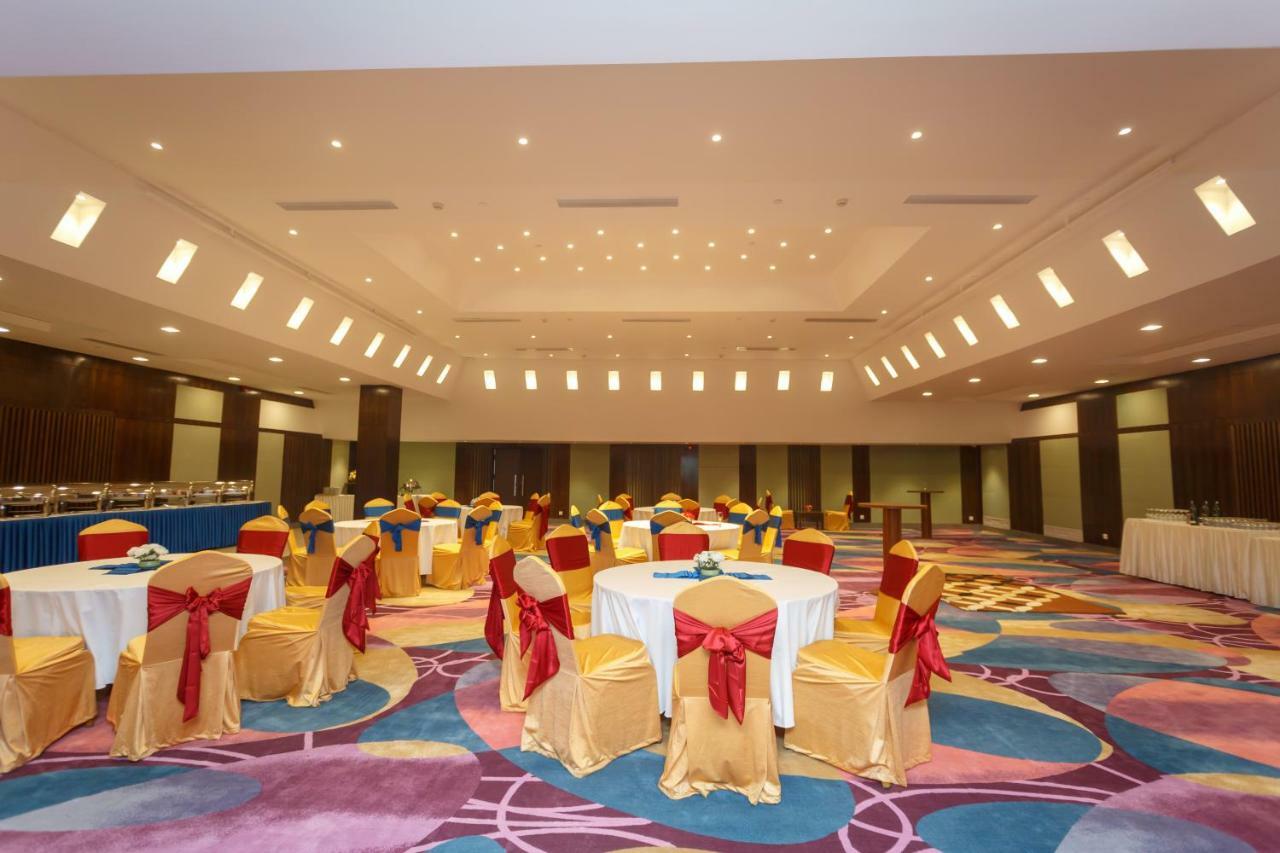 Hotel Crowne Imperial Katmandu Dış mekan fotoğraf