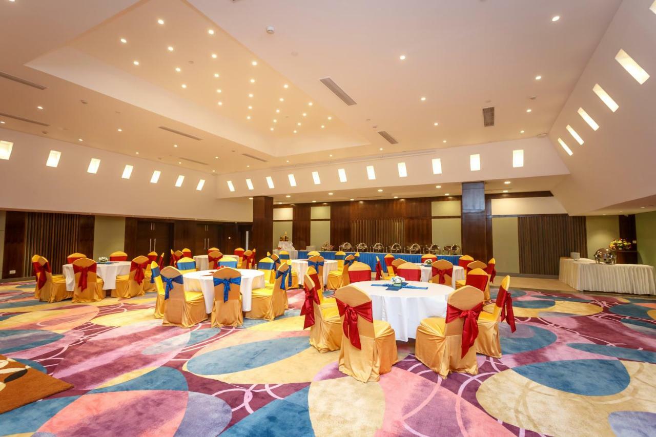 Hotel Crowne Imperial Katmandu Dış mekan fotoğraf
