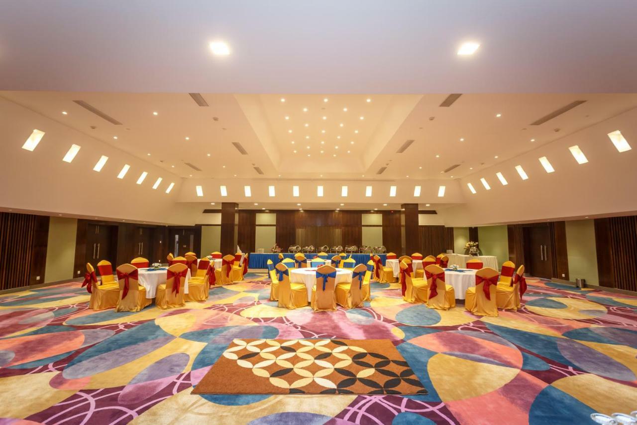 Hotel Crowne Imperial Katmandu Dış mekan fotoğraf
