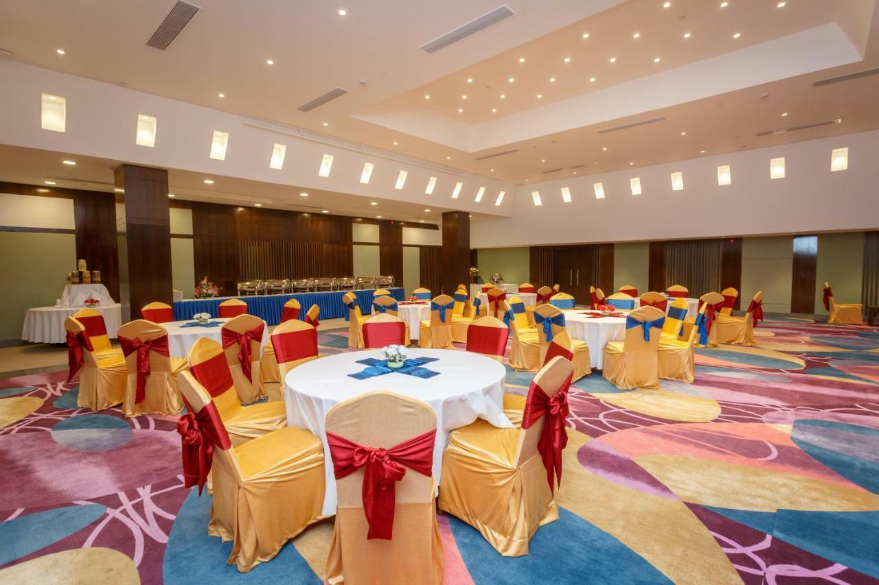 Hotel Crowne Imperial Katmandu Dış mekan fotoğraf