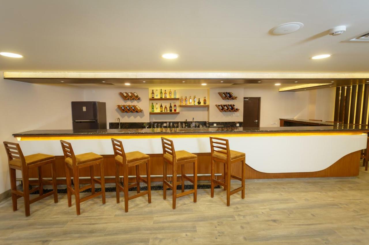 Hotel Crowne Imperial Katmandu Dış mekan fotoğraf