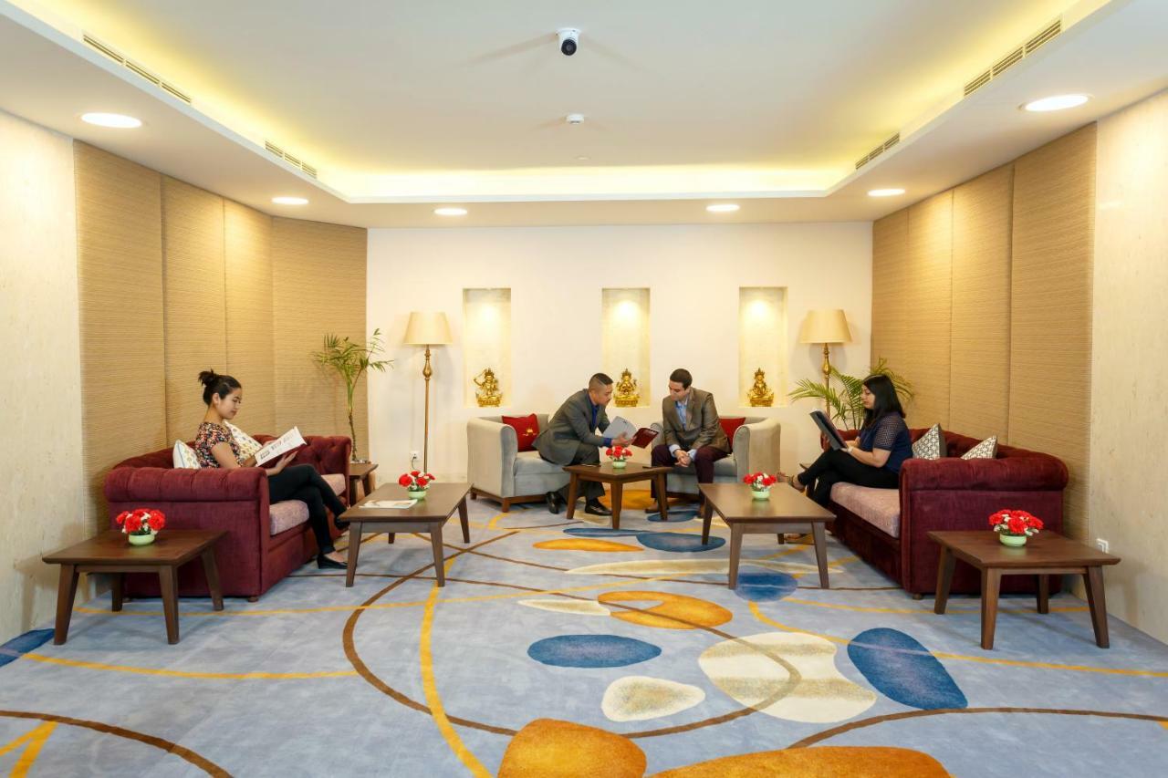 Hotel Crowne Imperial Katmandu Dış mekan fotoğraf