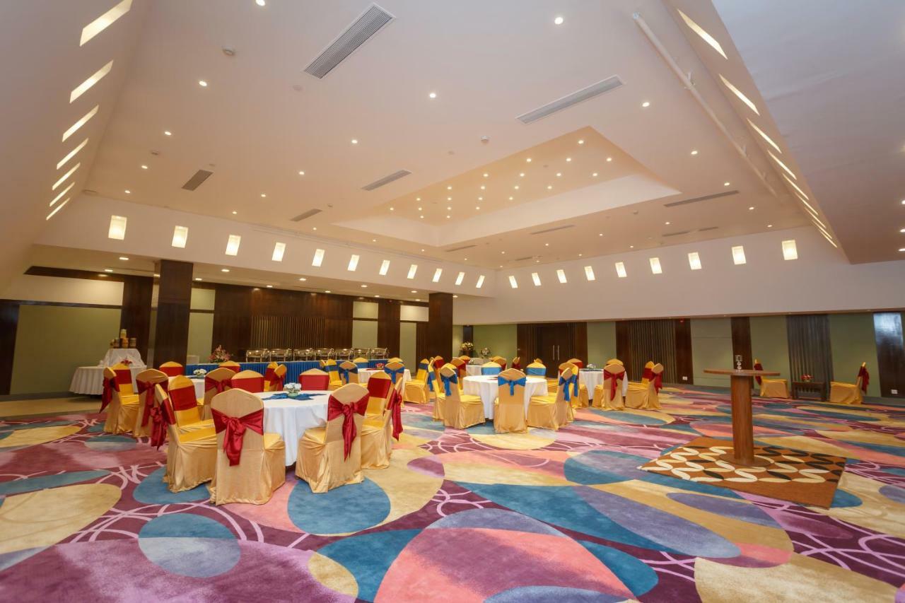 Hotel Crowne Imperial Katmandu Dış mekan fotoğraf