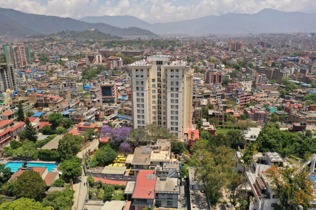 Hotel Crowne Imperial Katmandu Dış mekan fotoğraf