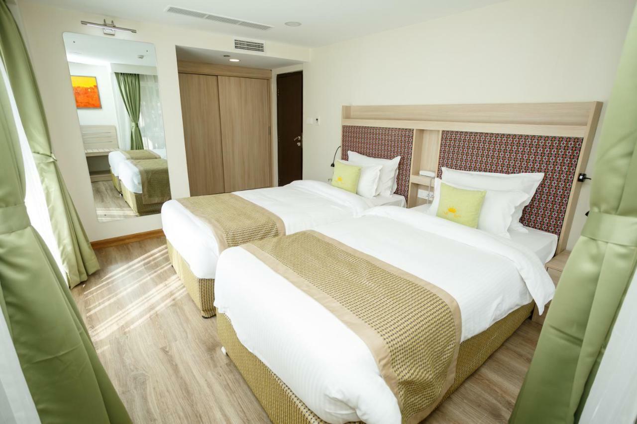 Hotel Crowne Imperial Katmandu Dış mekan fotoğraf